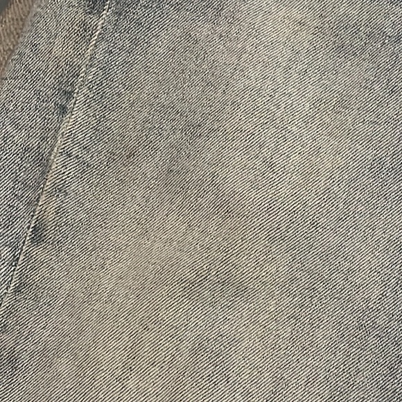 Agolde Sophie Crop Jean With Chewed Hem and Waistband - Picture 9 of 12